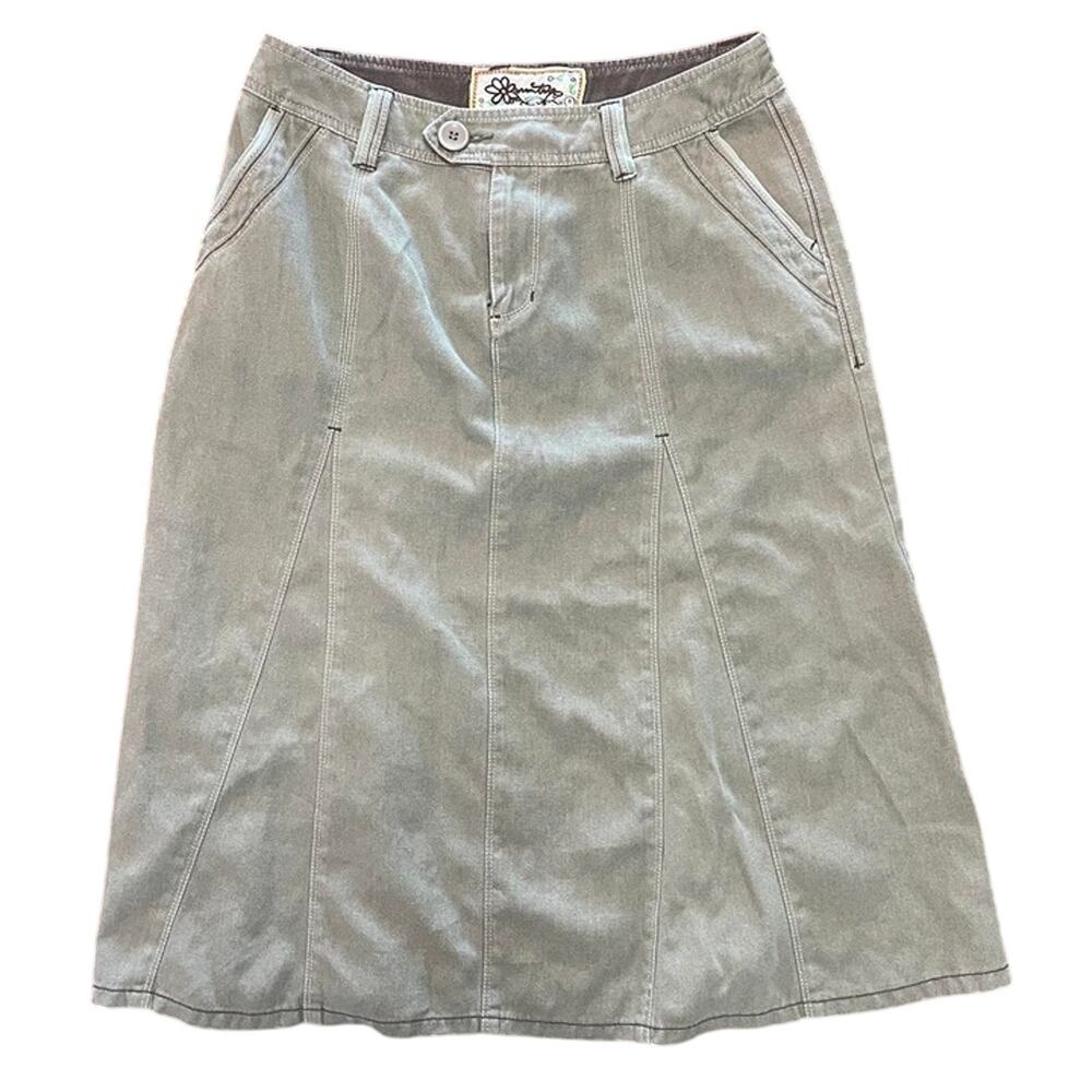 Vintage-Inspired Aventura Flared Midi Skirt – Cottagecore Dreams – Size 8